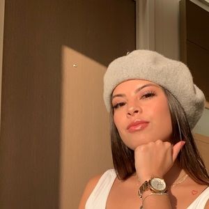 Meet your Posher, Ally